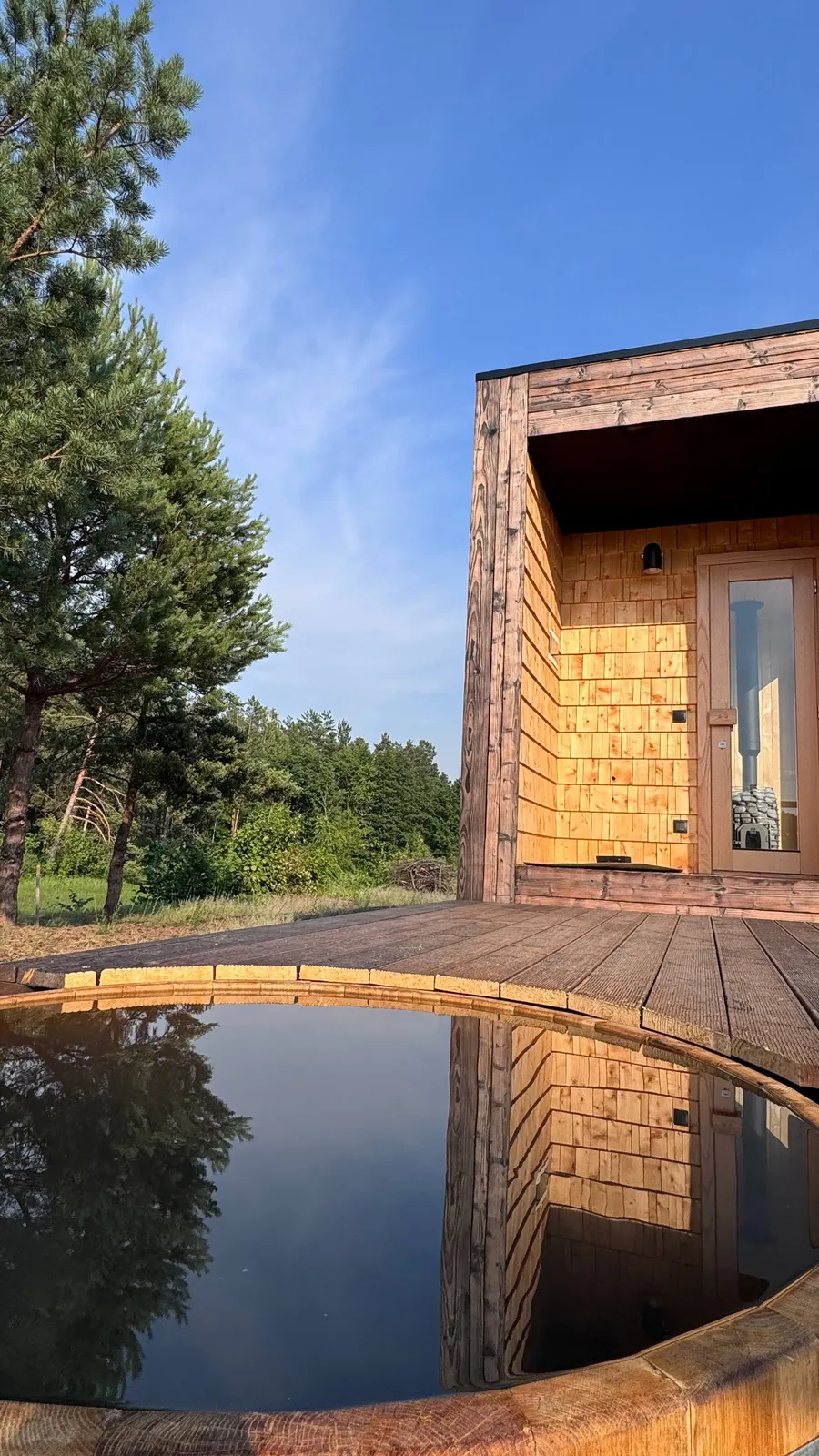 Deck with a hot tub